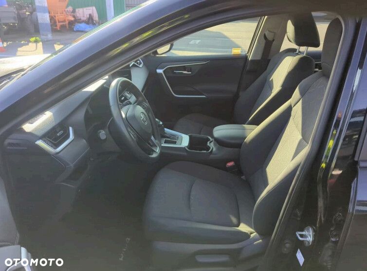 Toyota RAV4 - 5