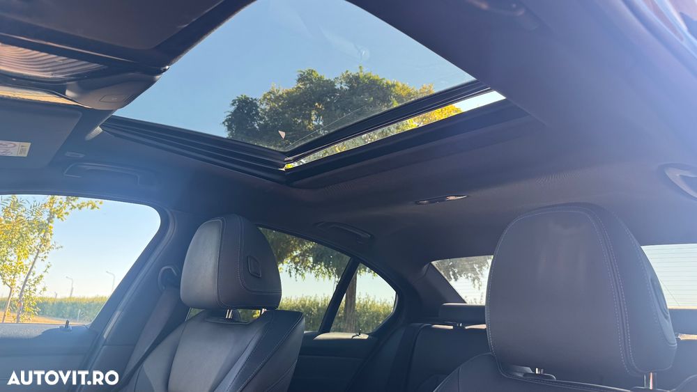 BMW Seria 3 330e Aut. M Sport - 14