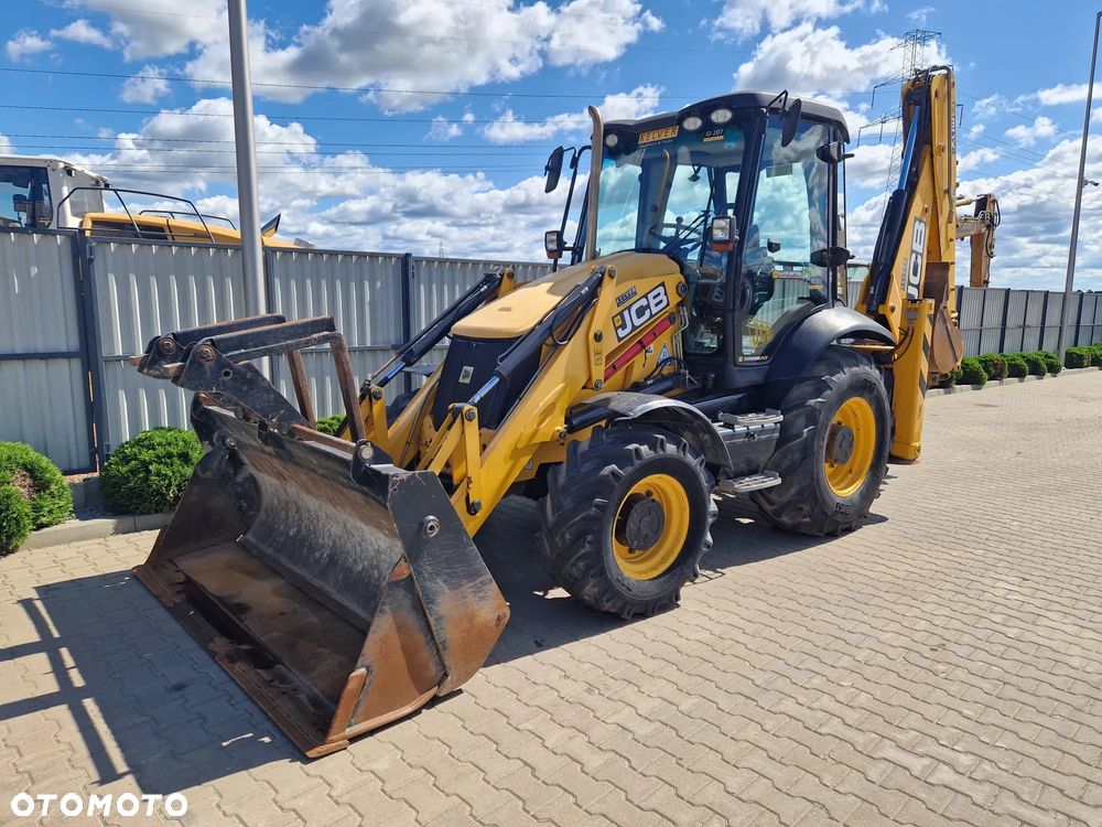 JCB 3CX Contractor AEC * 2011r. * Joystick * Toruelock * - 32
