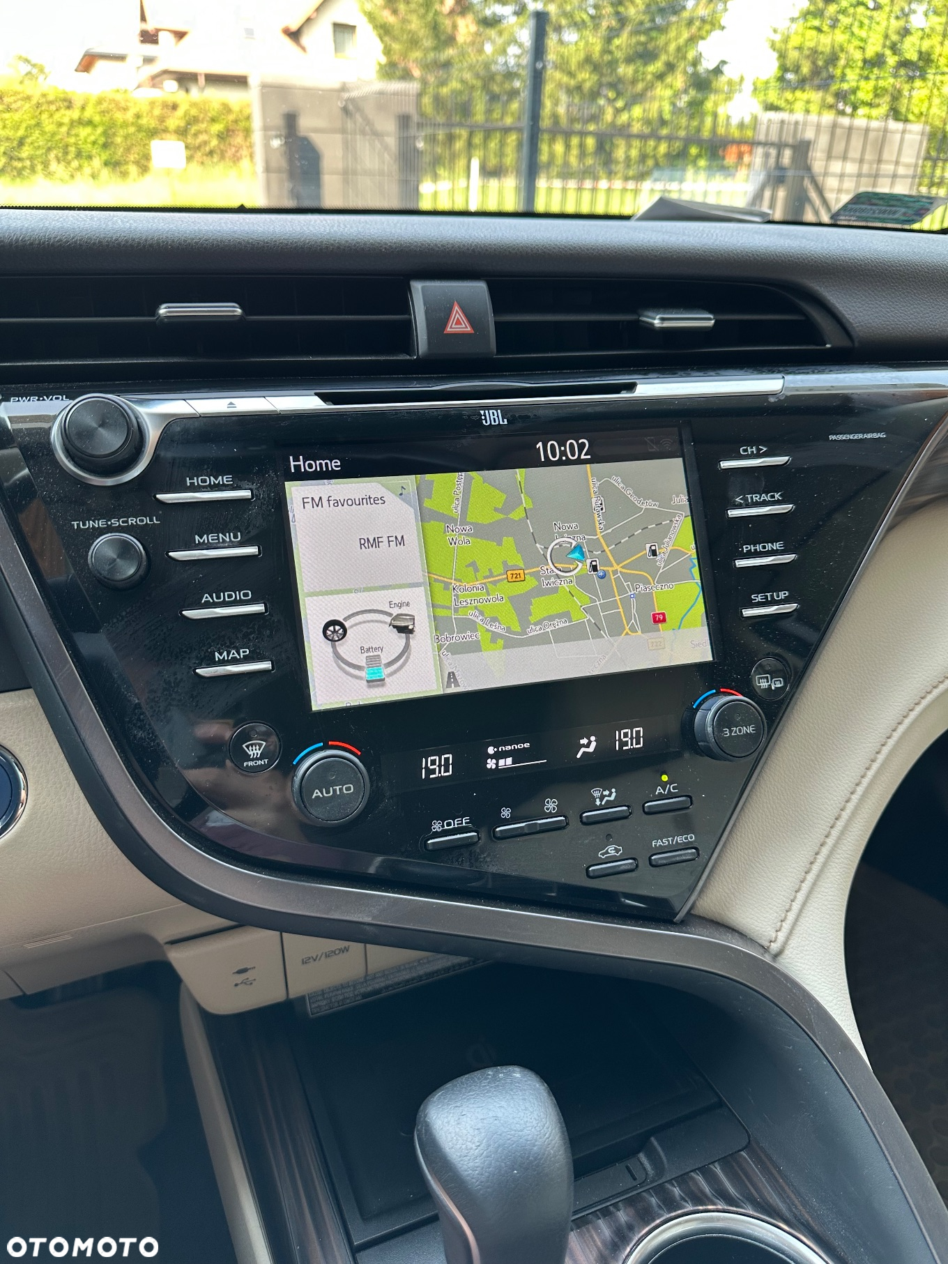 Toyota Camry 2.5 Hybrid Executive CVT - 18