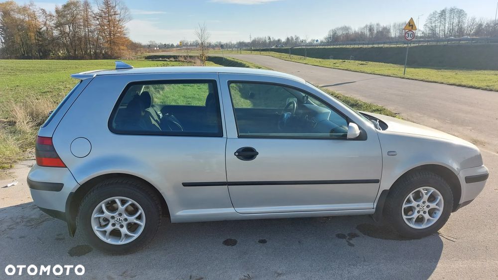 Volkswagen Golf 1.6 Basis - 7