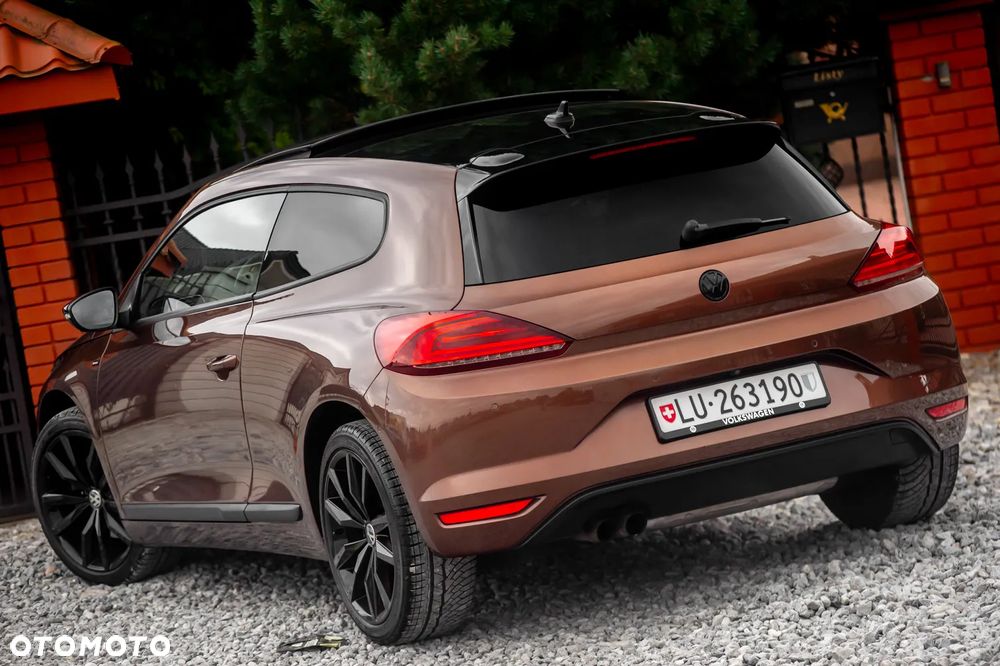 Volkswagen Scirocco 2.0 TSI BlueMotion Technology DSG Allstar - 9