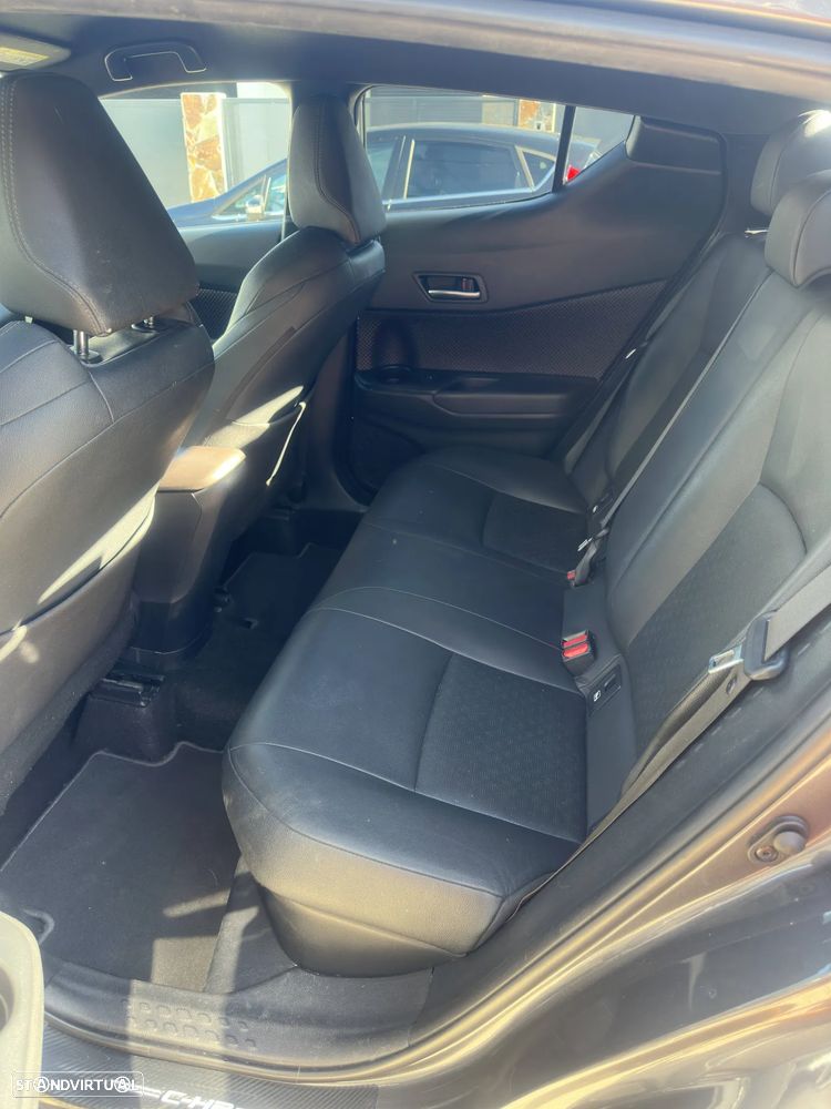 Toyota C-HR 1.8 HSD Exclusive+P.Luxury - 9