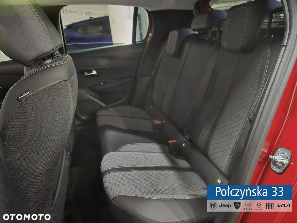 Peugeot 208 - 17