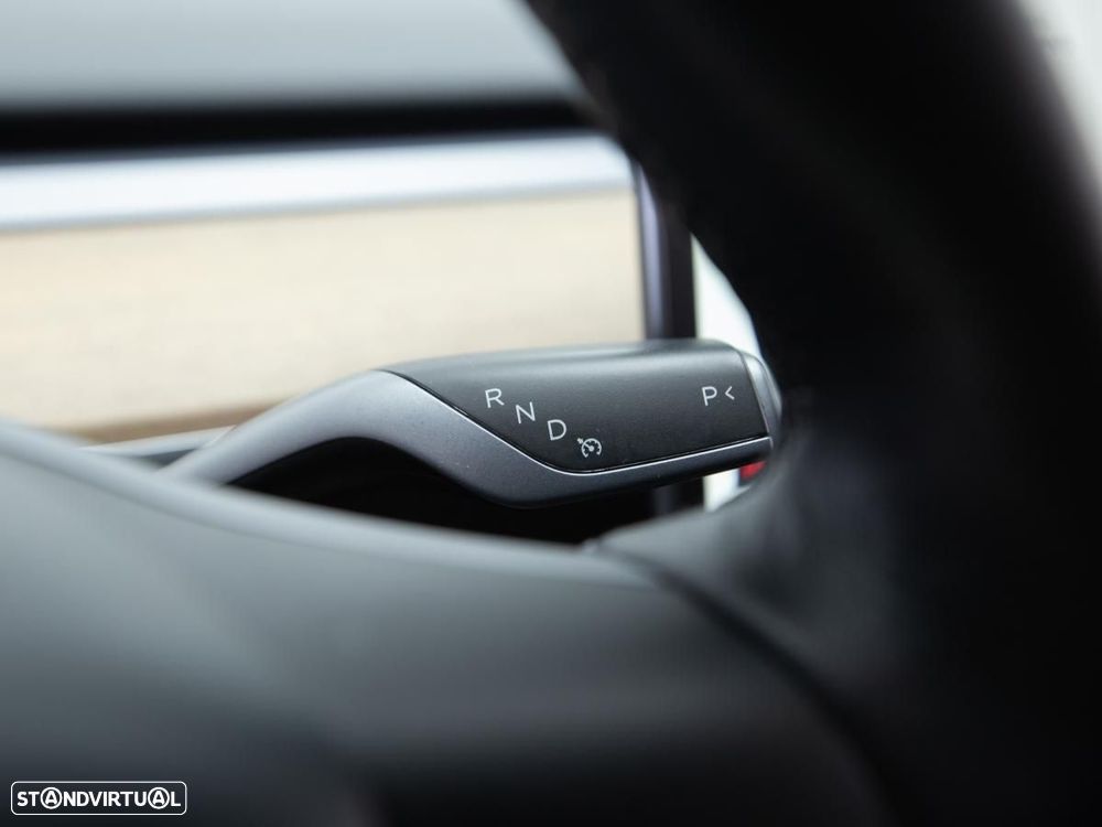 Tesla Model Y Long Range Dual Motor AWD - 19
