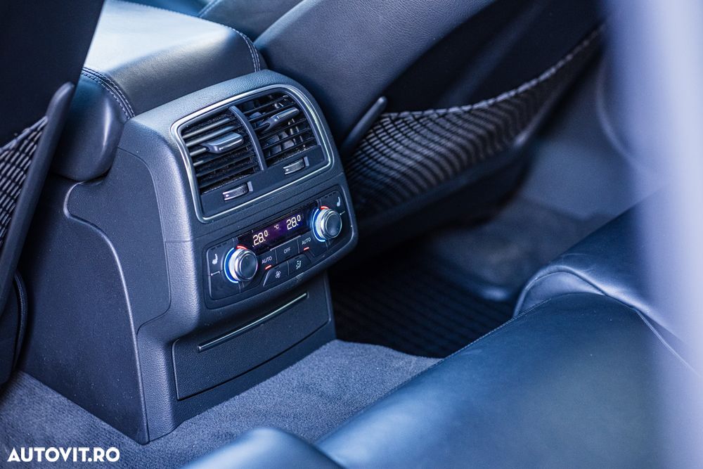 Audi A6 3.0 TDI quattro S tronic - 35