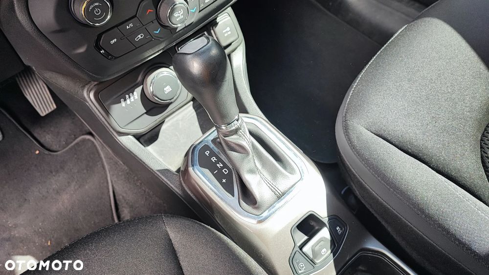 Jeep Renegade - 12