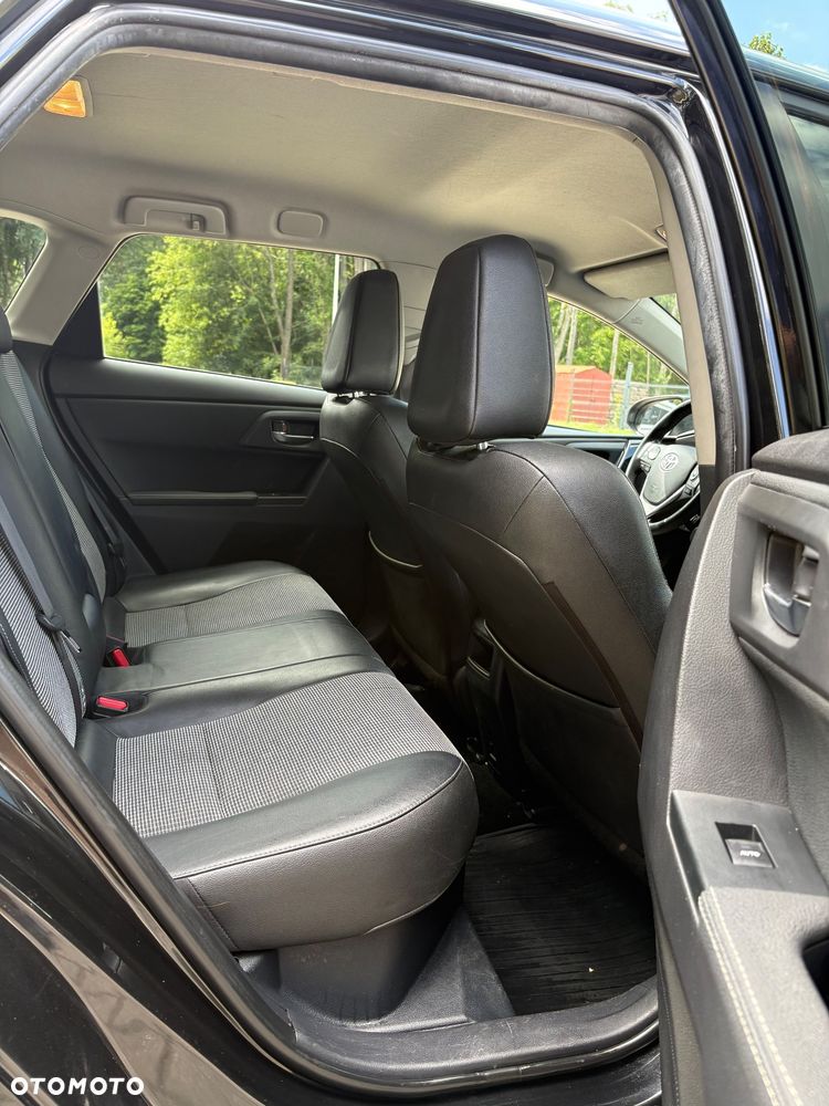 Toyota Auris Hybrid 135 Prestige - 6