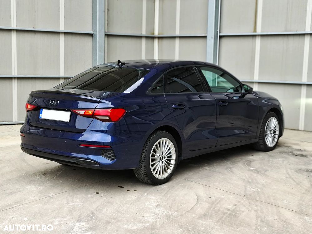 Audi A3 2.0 35 TDI S tronic Sport - 4