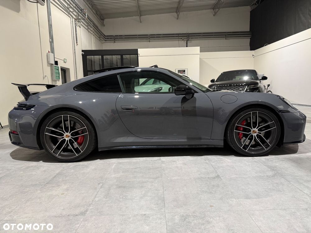 Porsche 911 Carrera T-Hybrid 4 GTS - 9