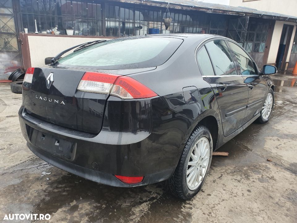 Dezmembram Renault Laguna 3 2.0 b 2007-2012 - 1