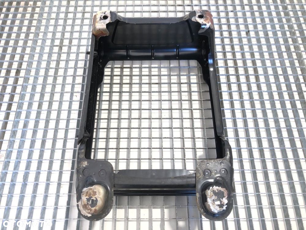 PODSTAWA FOTELA LEWEGO  RENAULT MASTER III Skrzynia (FV) 2010 - 2022 2.3 dCi 165 FWD (FV0P, FV0U, - 3