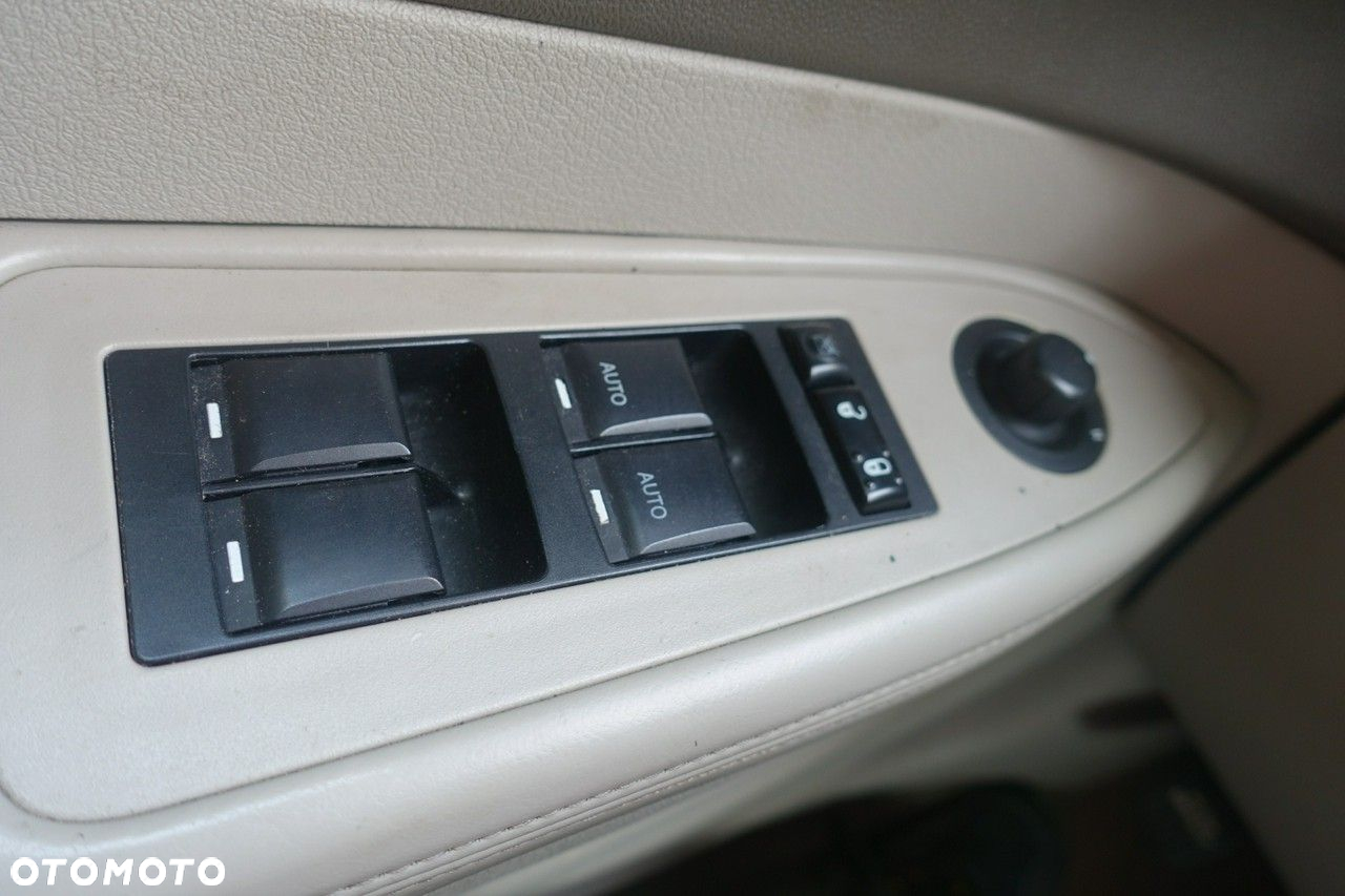 Chrysler 300C - 19