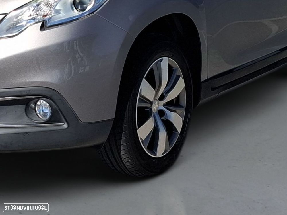 Peugeot 2008 1.2 PureTech Allure - 4