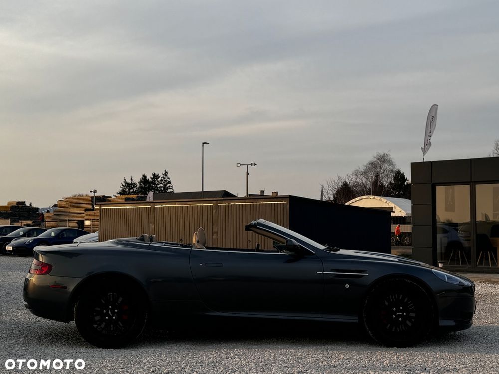 Aston Martin DB9 - 19