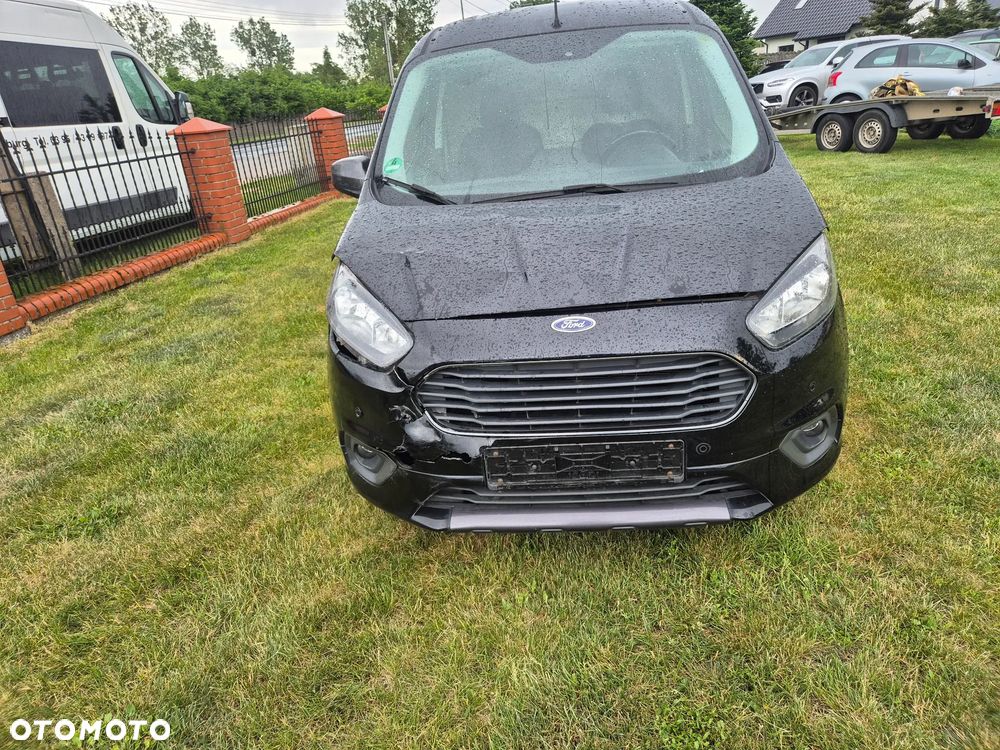 Ford Transit Courier - 2