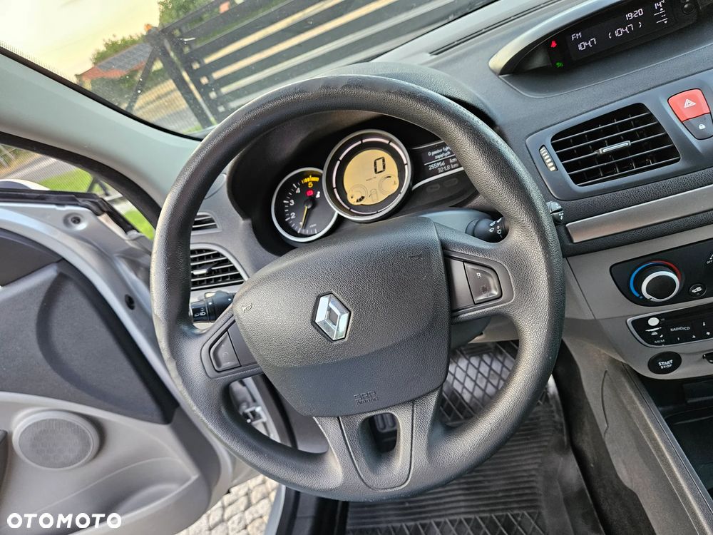 Renault Megane 1.5 dCi Expression - 22