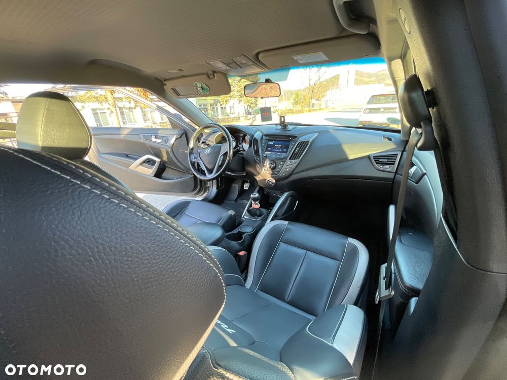 Hyundai Veloster 1.6 Turbo Premium - 17