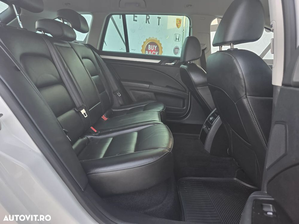 Skoda Superb Combi 2.0 TDI Green tec 4x4 DSG Elegance - 8