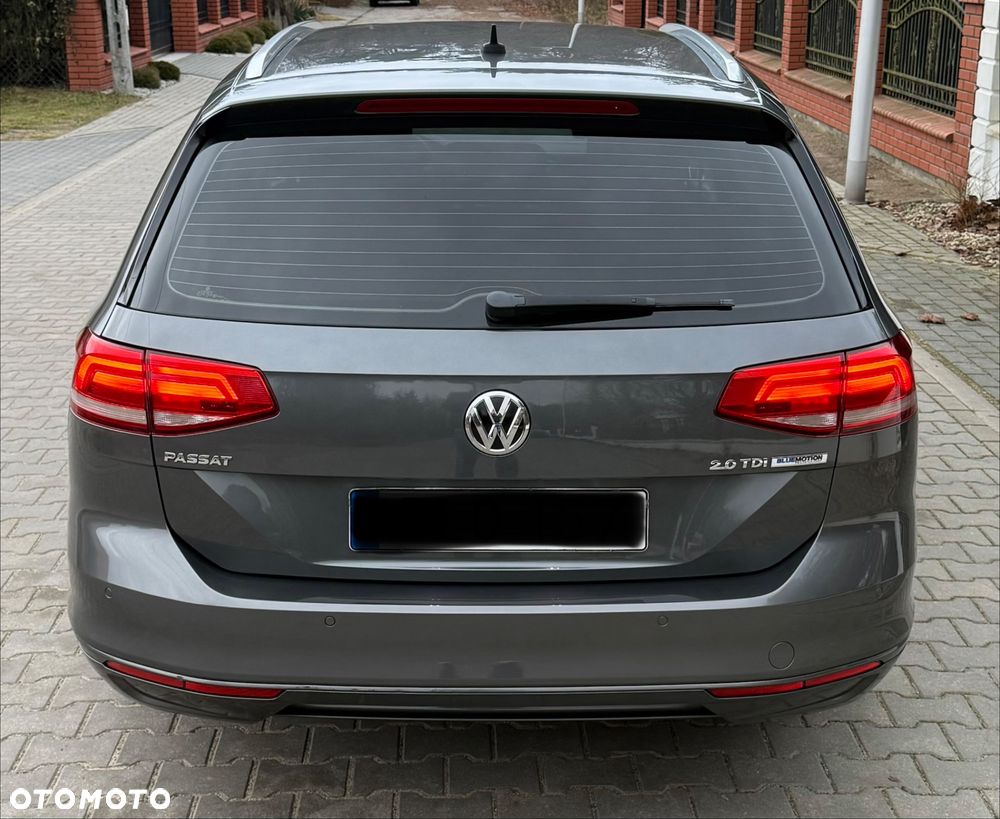 Volkswagen Passat 2.0 TDI (BlueMotion Technology) Highline - 18
