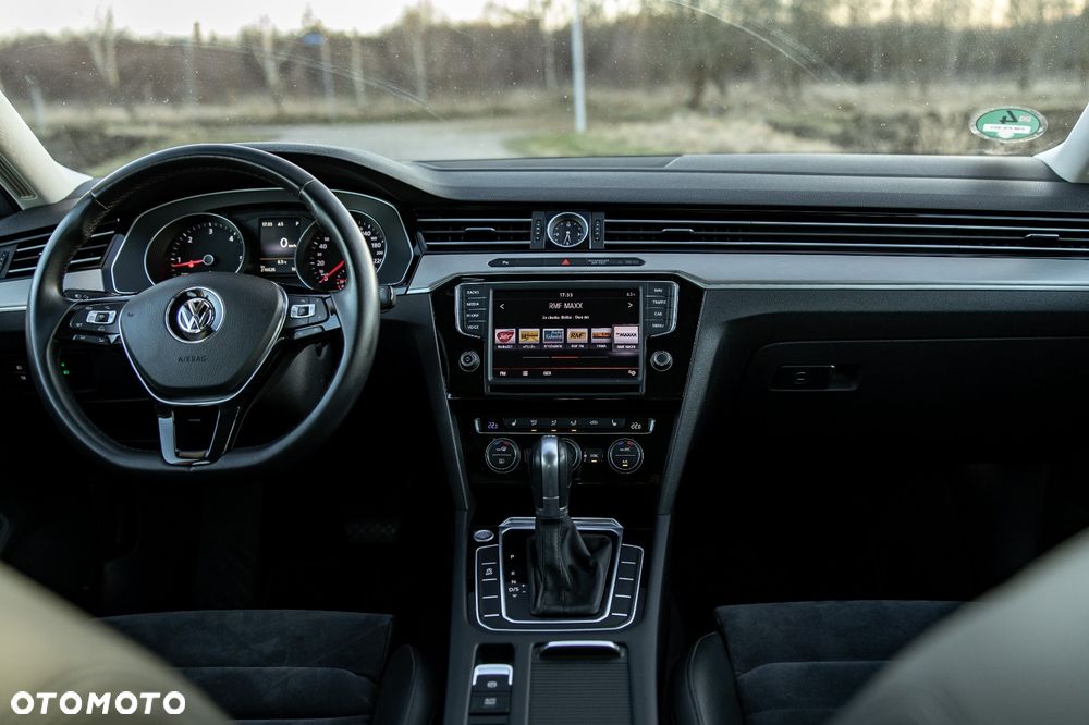 Volkswagen Passat 2.0 TDI (BlueMotion Technology) DSG Highline - 8