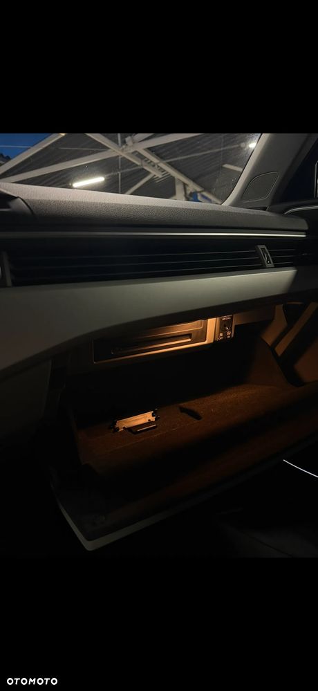 Audi A4 Limousine - 14