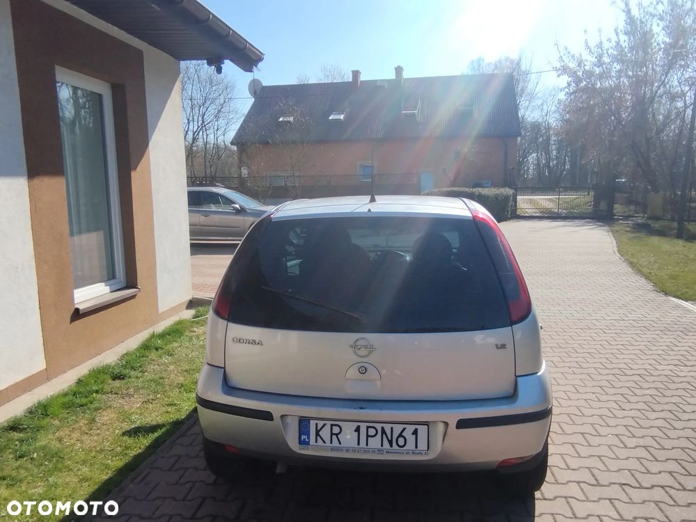 Opel Corsa 1.2 16V Cosmo - 4