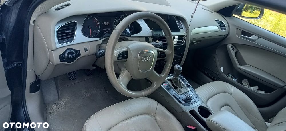 Audi A4 Avant 2.0 TDI DPF S line Sportpaket - 2