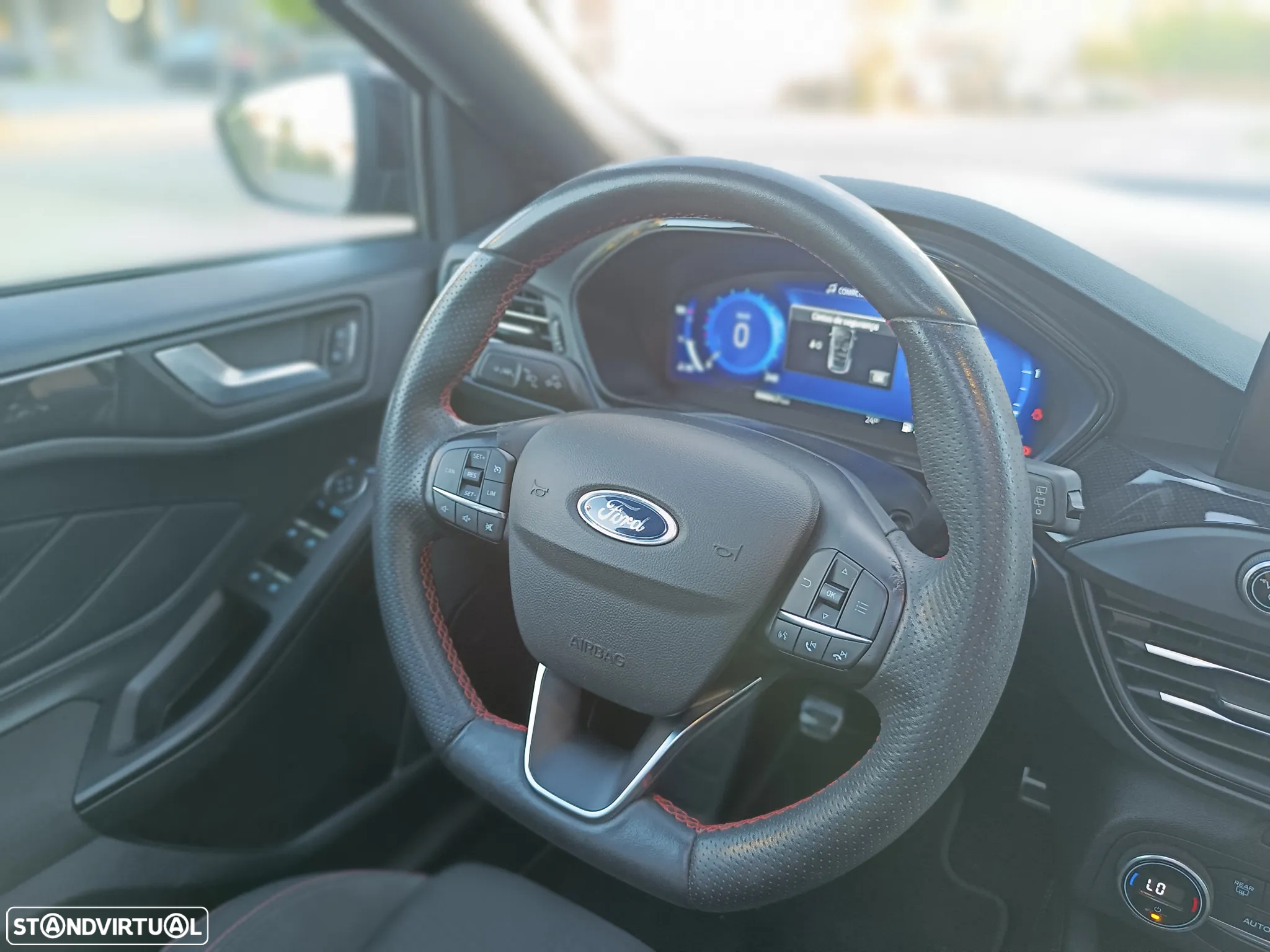 Ford Focus SW 1.0 EcoBoost MHEV ST-Line X - 16