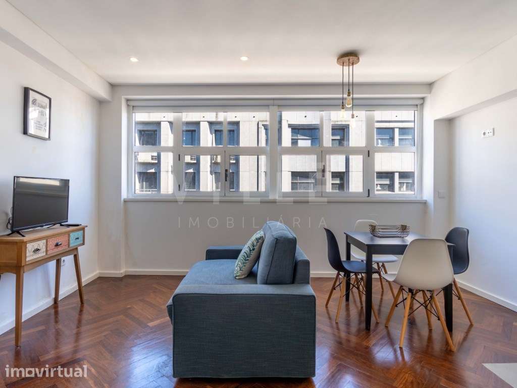 Apartamento T0 Equipado e Mobilado na baixa do Porto - Grande imagem: 3/25