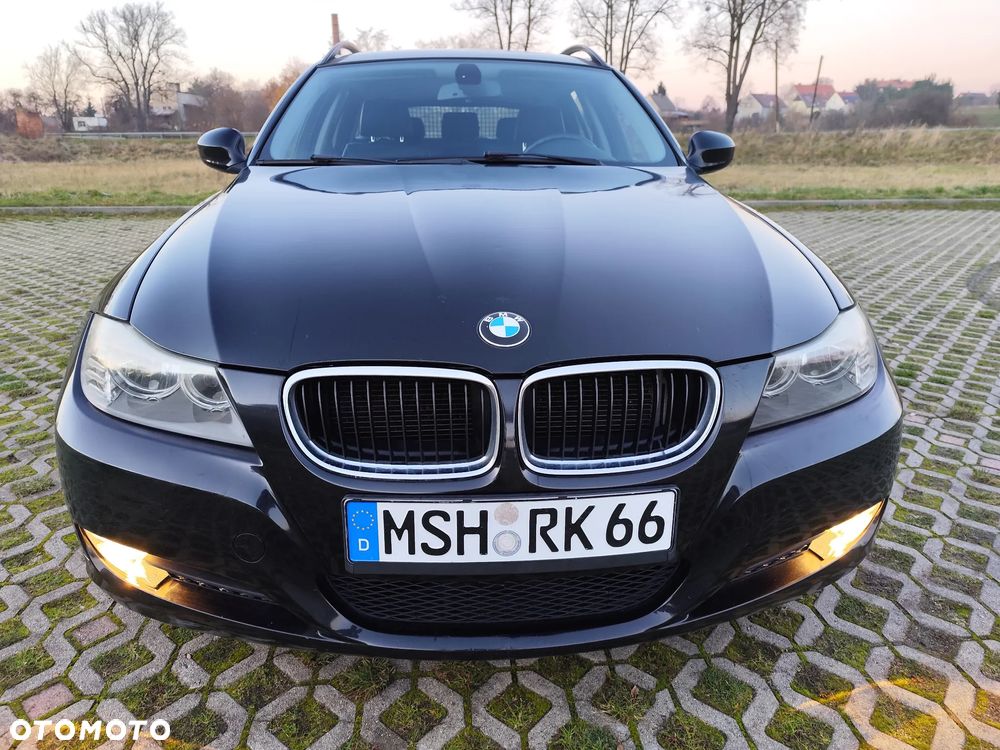 BMW Seria 3 318d - 15