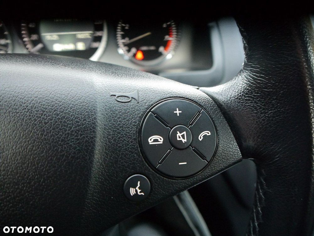 Mercedes-Benz Klasa C 180 BlueEFFICIENCY 7G-TRONIC Avantgarde - 28