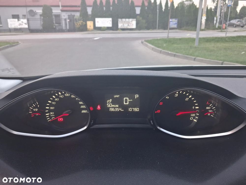 Peugeot 308 BlueHDi 120 EAT6 Stop & Start Allure - 10