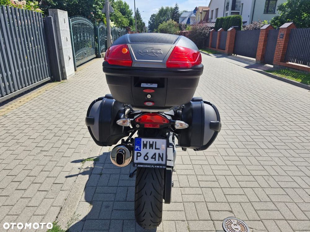 BMW F - 4