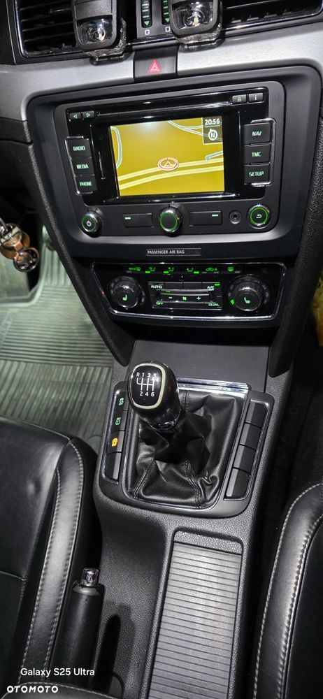 Skoda Superb 2.0 TDI Elegance - 25