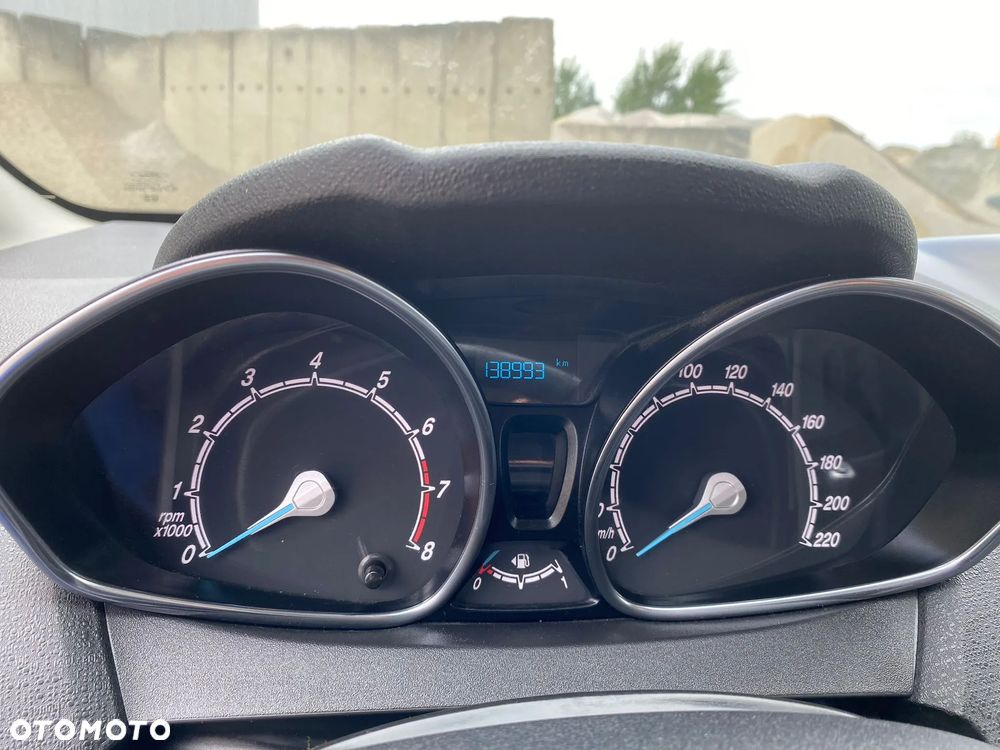 Ford Fiesta - 12