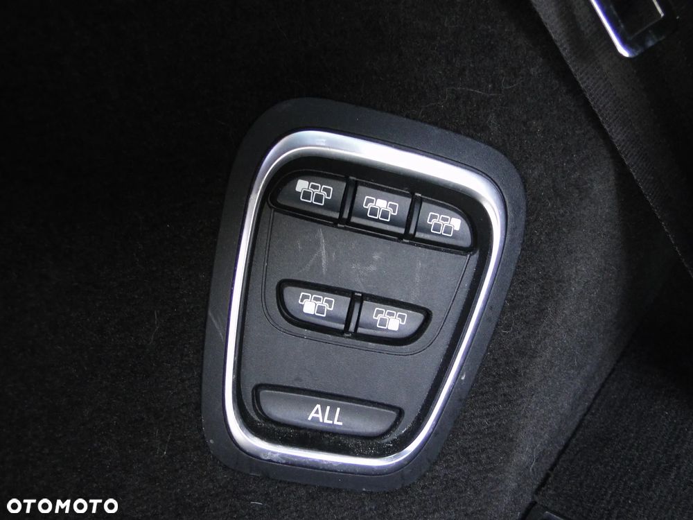 Renault Espace 1.6 dCi Energy Initiale Paris EDC 7os - 16