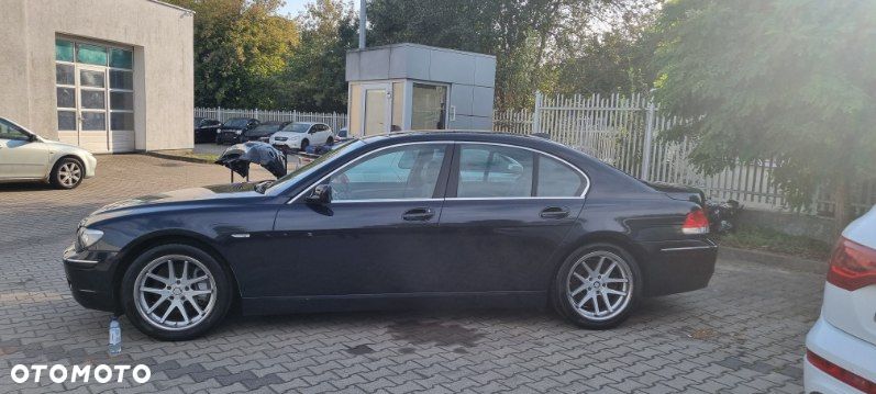 BMW Seria 7 750i - 2
