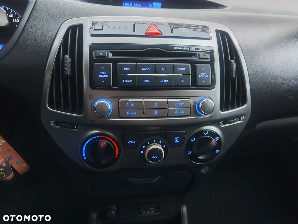 Hyundai i20 - 10