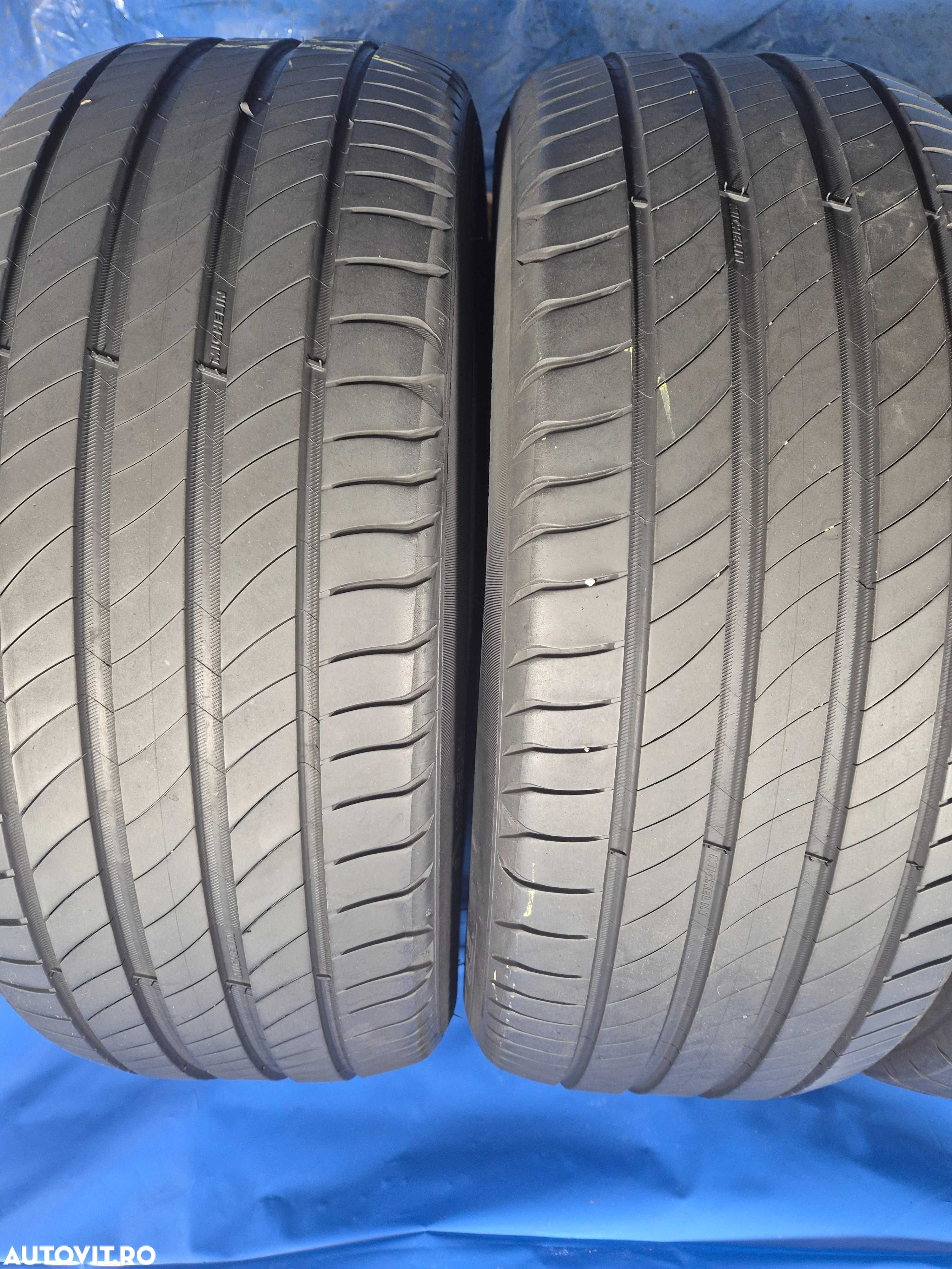 235/55/18 Michelin - 5