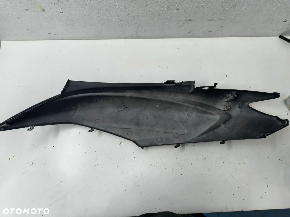 Pokrywa Nadwozia Prawej Strony Suzuki Burgman Street 125 47111-44k00 - 3