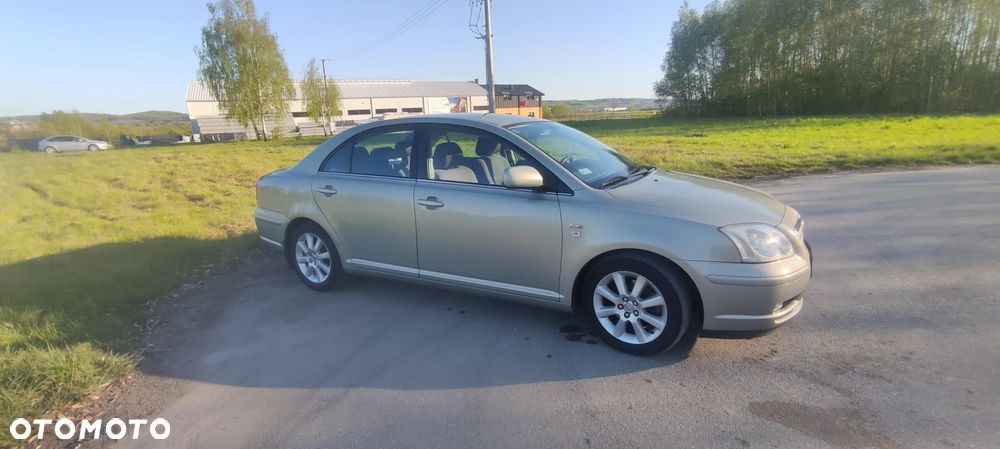 Toyota Avensis 2.0 D-4D High - 2