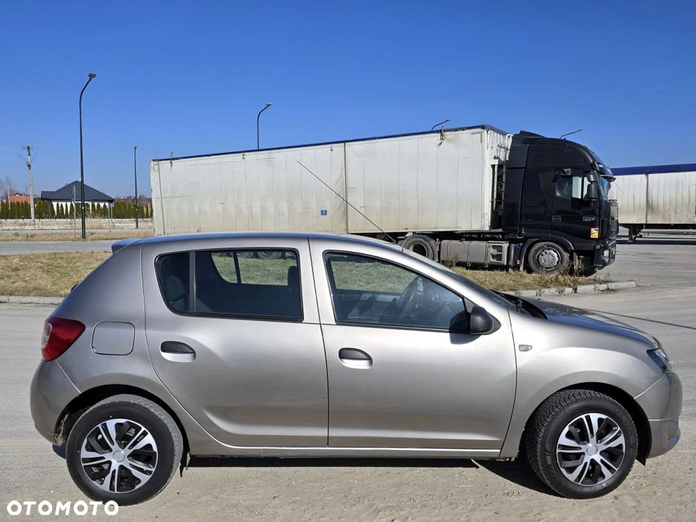 Dacia Sandero 1.2 16V 75 Live II - 31