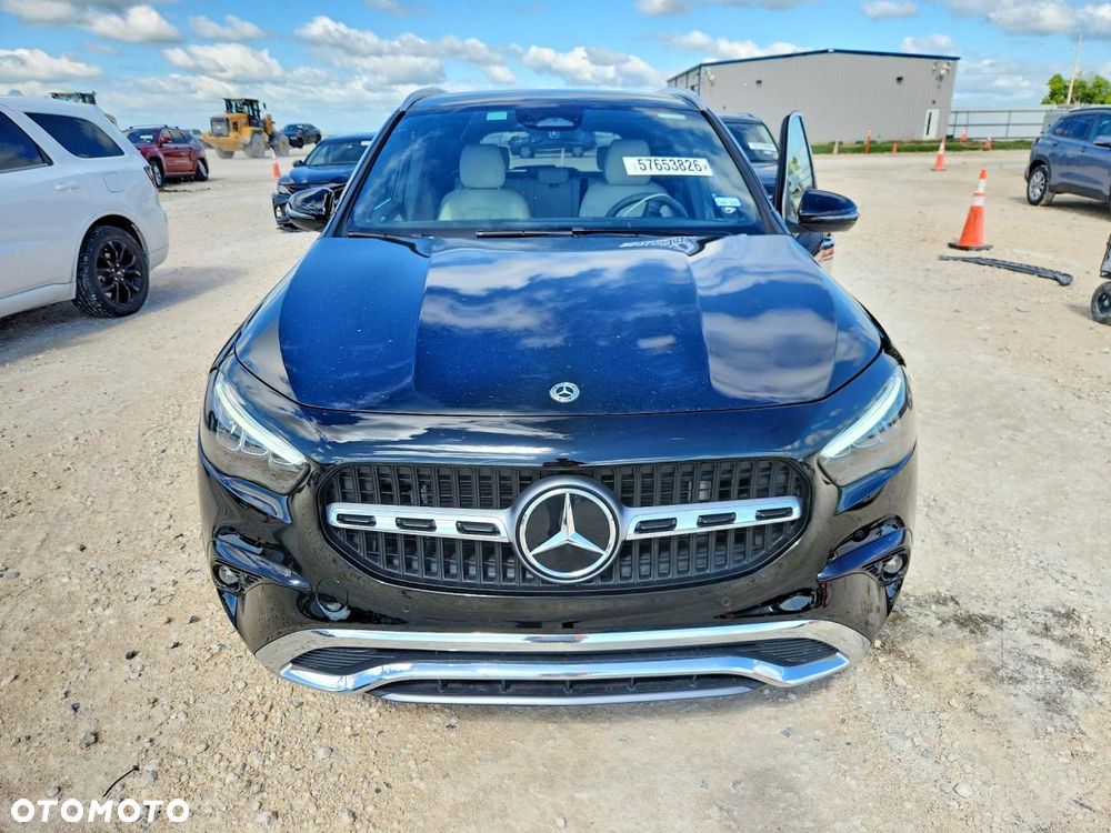 Mercedes-Benz GLA 250 4Matic 8G-DCT - 6