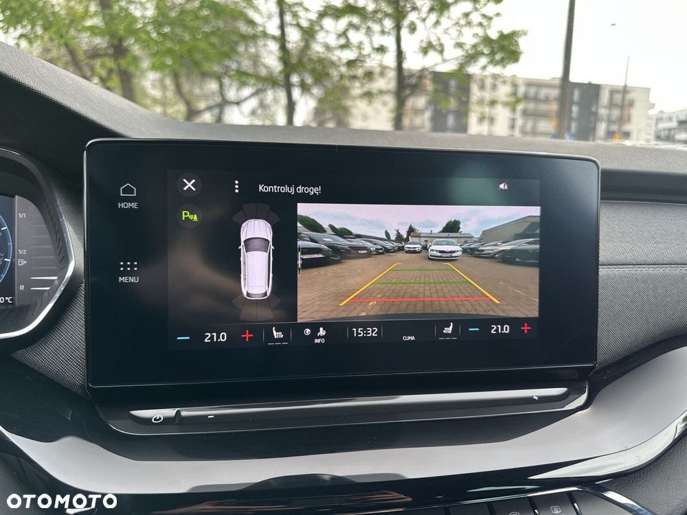 Skoda Octavia 2.0 TDI Sportline DSG - 22