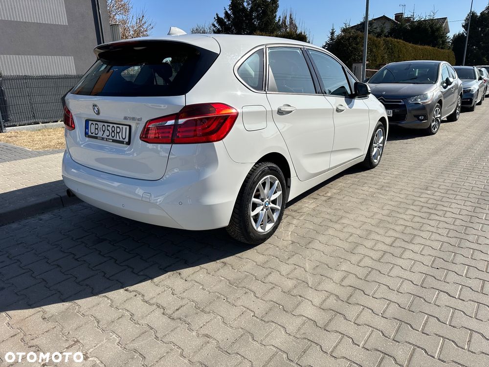 BMW Seria 2 218d - 6