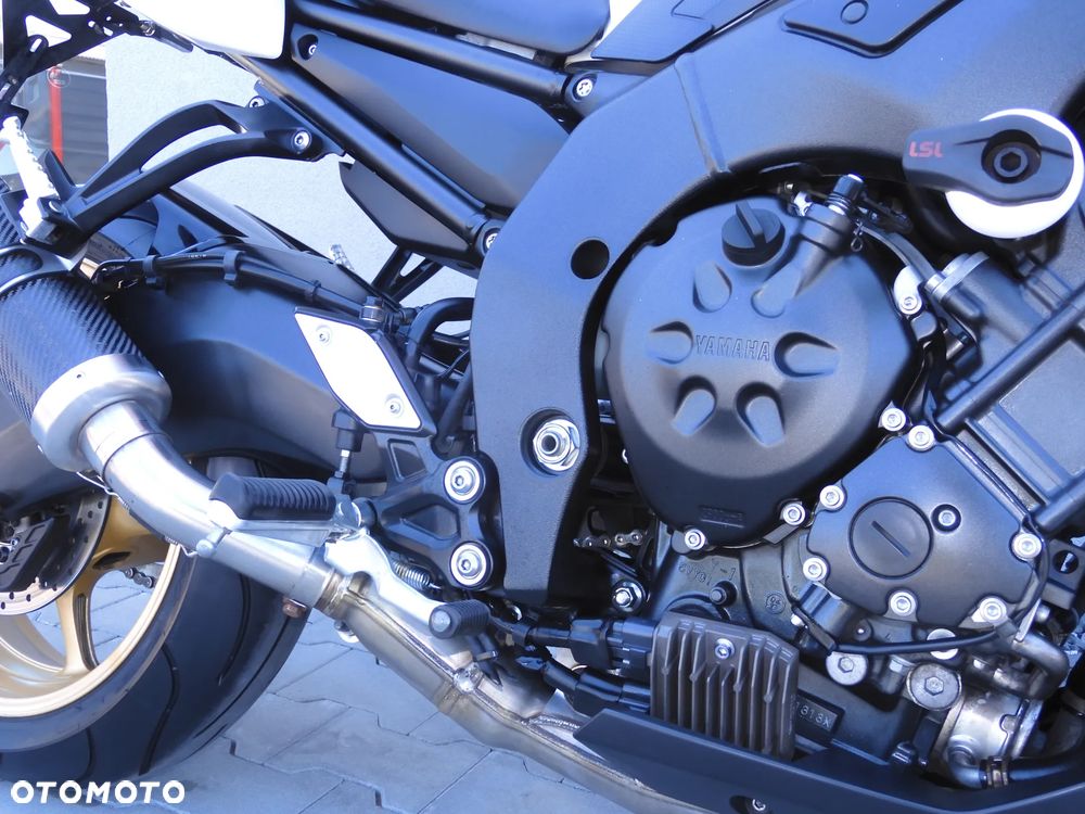 Yamaha FZ8 - 17