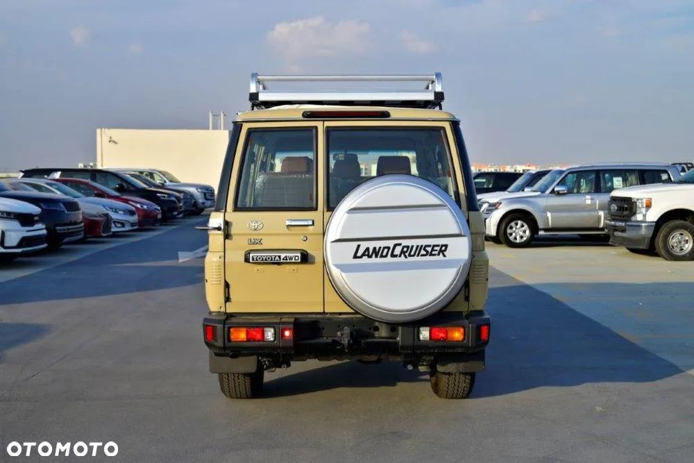 Toyota Land Cruiser - 9