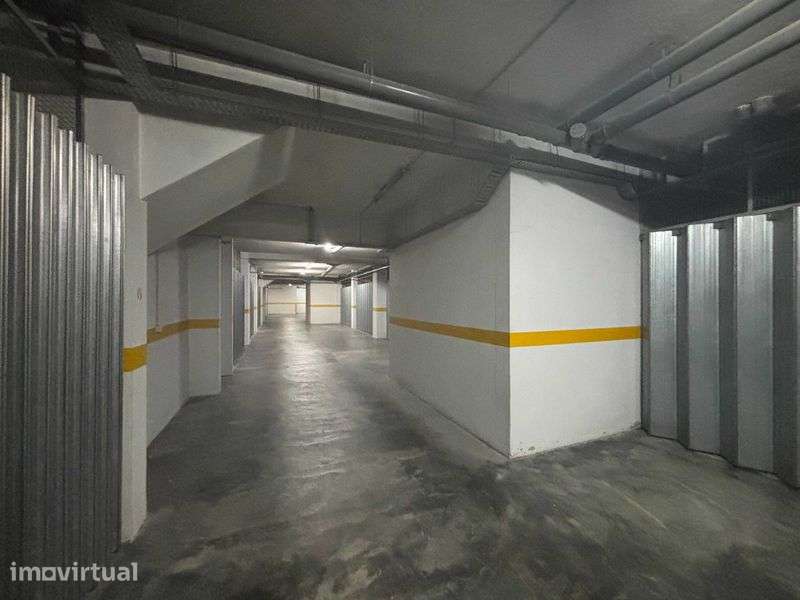 Alugo garagem na Costa Guimarães, Rua das Tumbas, 4810-045 Guimarães - Grande imagem: 5/7