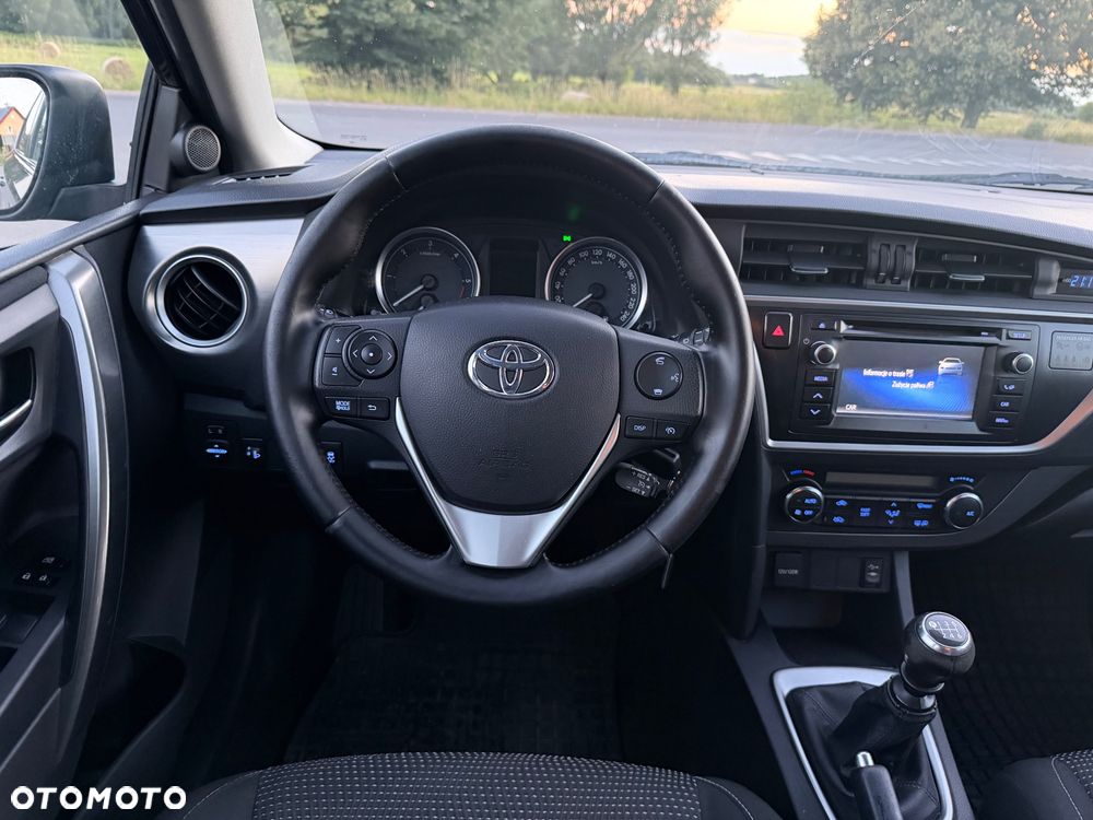 Toyota Auris 2.0 D-4D Dynamic - 14